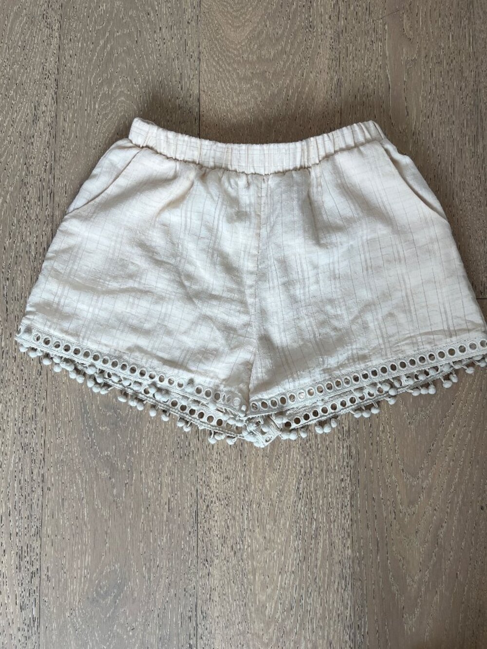 Moon River Ivory Pom Pom Shorts Womens Medium